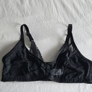 Deesse Lingerie Black Lace Wireless Bra